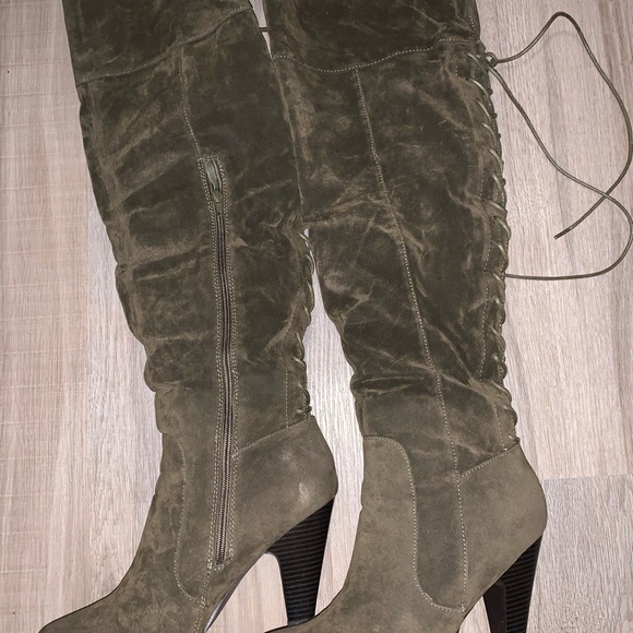 Shoe Dazzle Chelsi Women’s Heels Color: Olive Suede - Picture 4 of 4